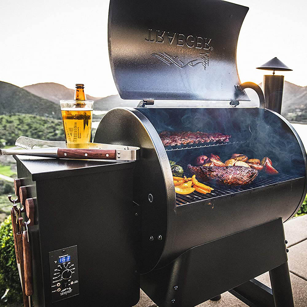 Traeger Pro Series 22 Pellet Grill - Bronze
